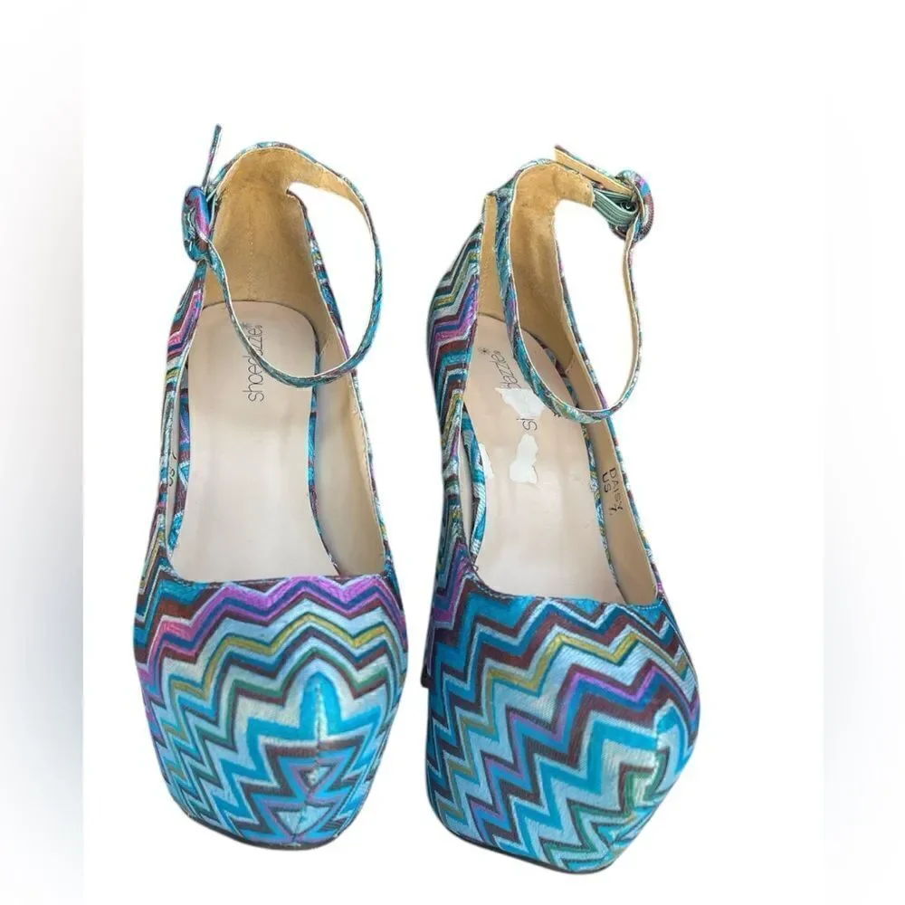 DAISY By SHOEDAZZLE Platform Pumps Textured Womens